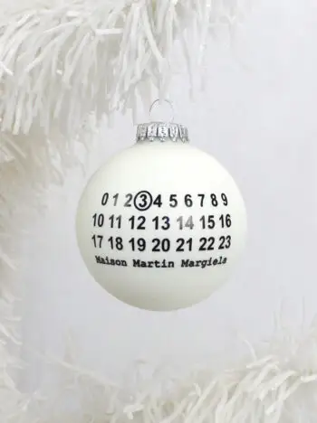 shop vintage Maison Martin Margiela 13 white oversized christmas tree globe ornament — 2012