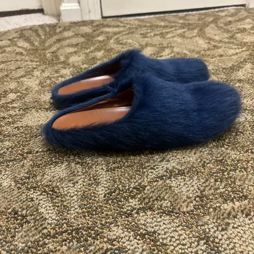 Marni blue fur mules #Marni #FurMules