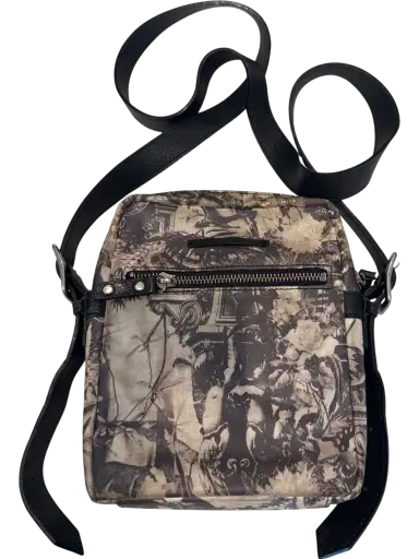 rectangle zip crossbody leather strap
