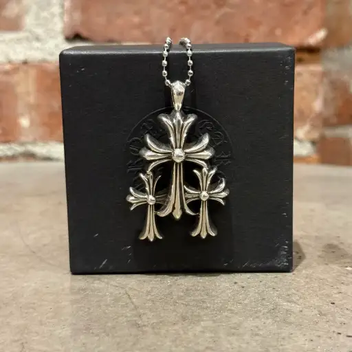 CHROME HEARTS SMALL TRIPLE CROSS NECKLACE ‘SILVER’