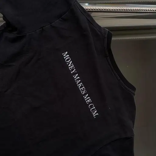Barragan black t-shirt, good quality / heavy cotton. 

Great condition, slight discolouration & signs of wear. 


#barragan #designerstreetwear #barraganstudio #streetwear