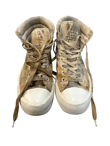 SS02 Hipster Converse